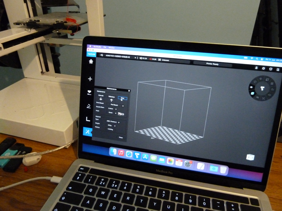 Photo of the UP! Studio software installed and running